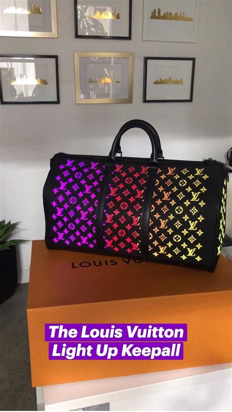 louis vuitton leren lak|louis vuitton light up.